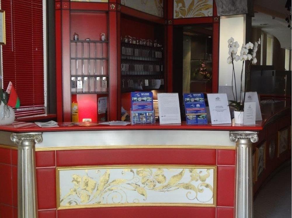 Hotel In Чезенатико Екстериор снимка