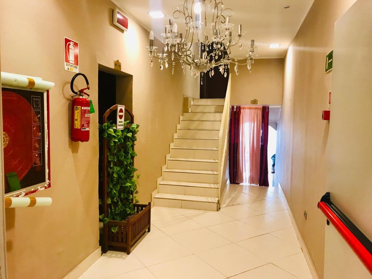Hotel In Чезенатико Екстериор снимка