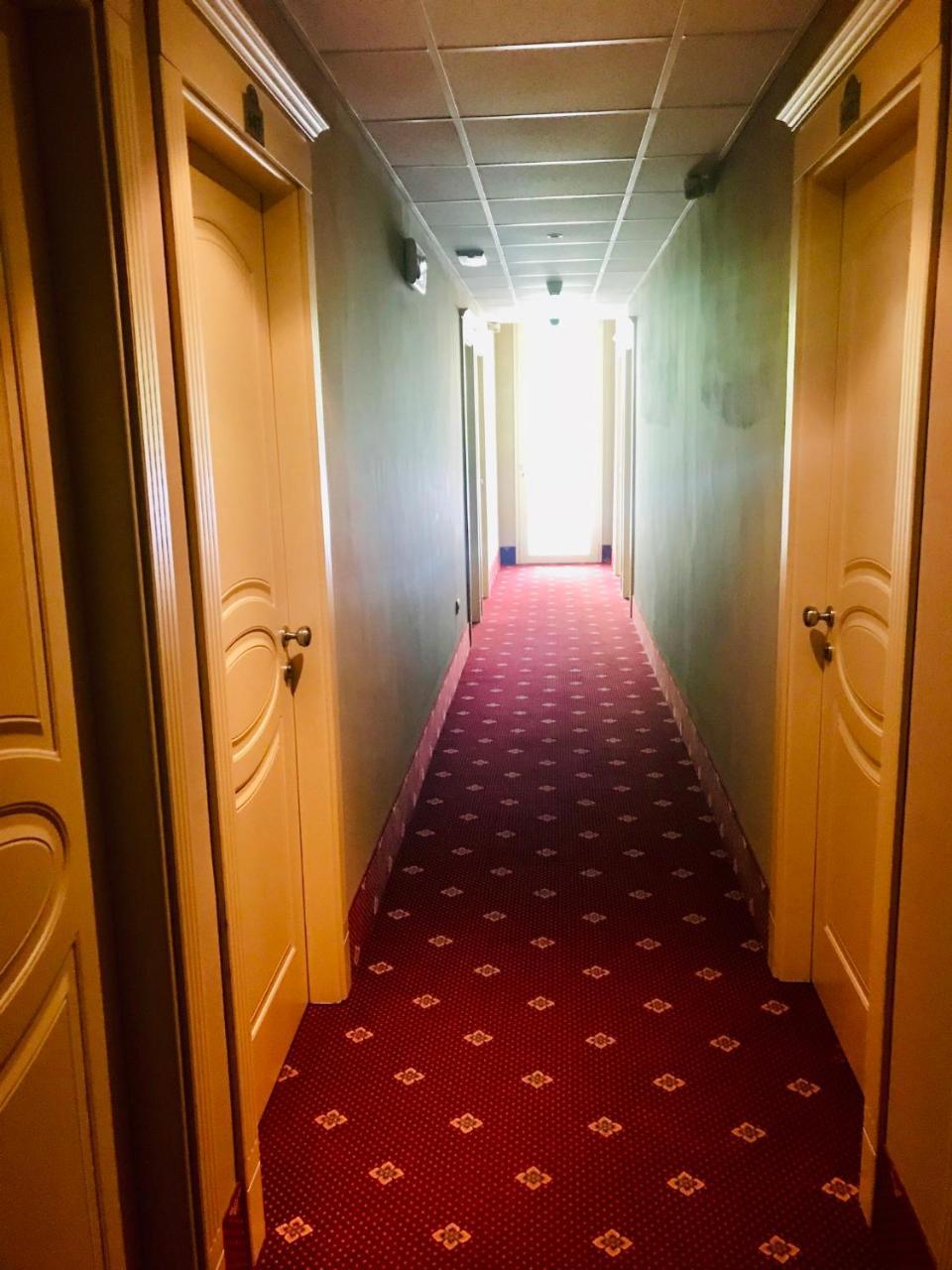 Hotel In Чезенатико Екстериор снимка