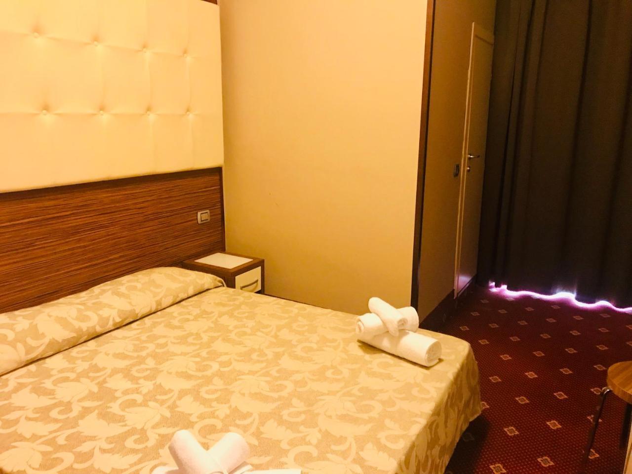 Hotel In Чезенатико Екстериор снимка