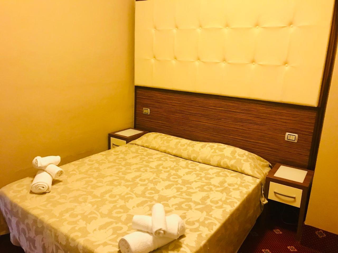 Hotel In Чезенатико Екстериор снимка